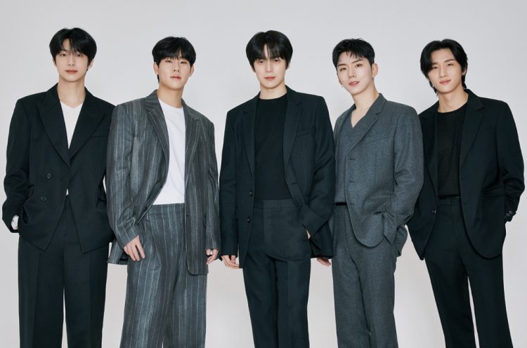10 Cool New Pop Songs to Get You Through The Week: Monsta X, The New Pornographers, Leony & More