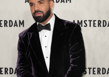 Drake pauses concert after man falls from balcony