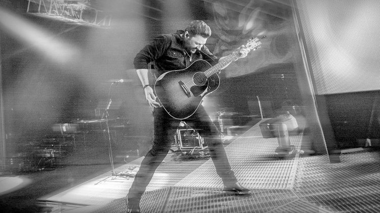 Chris Young performs country hits at Turning Stone