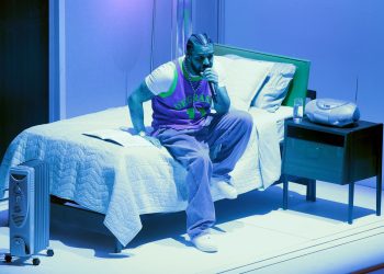 Drake teases new album and tour at Apollo Theater show with appearances from Dipset and 21 Savage