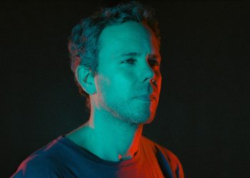 M83 tell us about new album ‘Fantasy’: “I just want the world to forget about me”