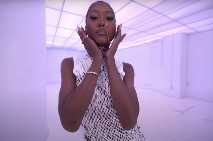 Muni Long Translates ‘Hrs & Hrs‘ Into Spanish for ‘Horas y Horas’