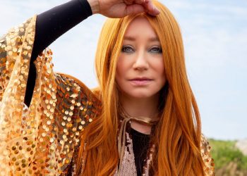 Tori Amos Embarking on Ocean to Ocean 2023 U.S. Summer Tour