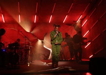 Lil Baby Performs ‘California Breeze’ & ‘Forever’ During ‘Saturday Night Live’ Debut: Watch