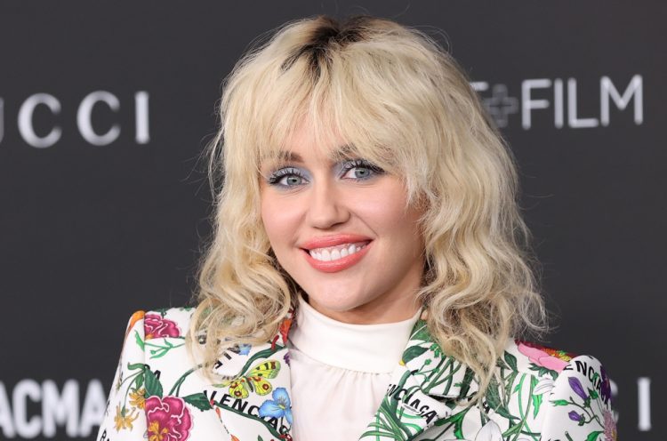 Miley Cyrus ‘Forever Grateful’ for ‘Flowers’ Debuting at No. 1 on the Hot 100 & Across the World