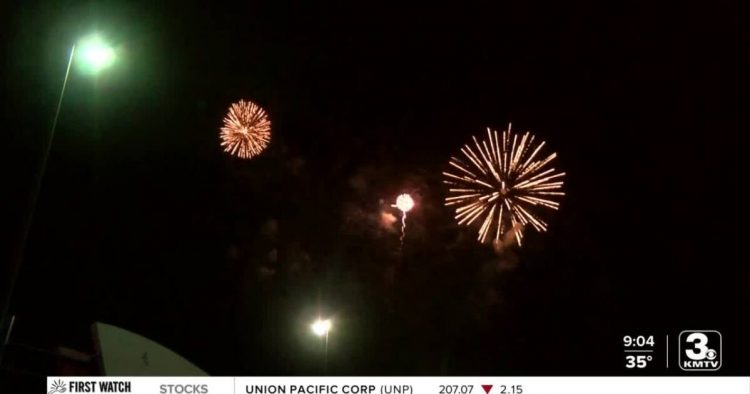 Omaha rings in the New Year with firework spectacular