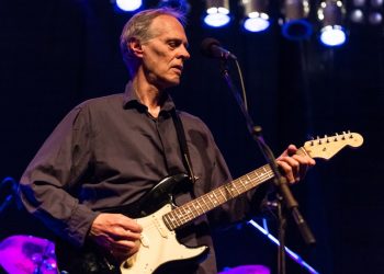 Tom Verlaine, Television Frontman and Influential Guitarist, Dies at 73