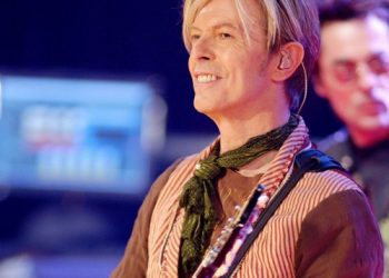 David Bowie’s handwritten Jean Genie lyrics fetch £46k at auction