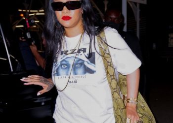 Rihanna reportedly gearing up to announce tour after Super Bowl