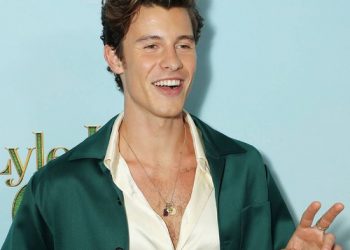 Shawn Mendes still struggles with ‘insecurities’ over singing