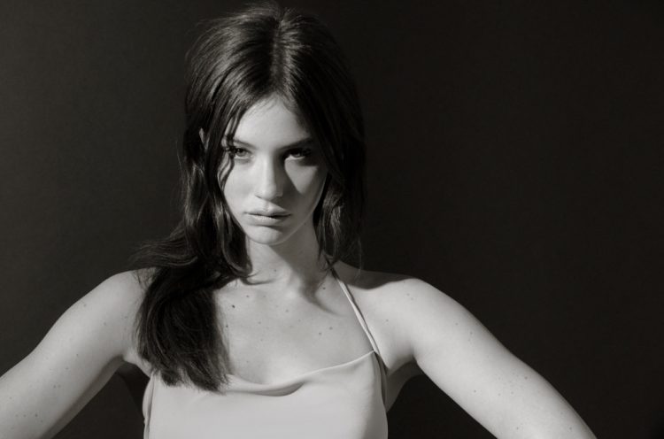 Gracie Abrams Is Saying ‘Good Riddance’ to Complicated Breakups, People Pleasing & Pre-Eras Tour Stage Fright: ‘I Had to Work on Myself a Lot’