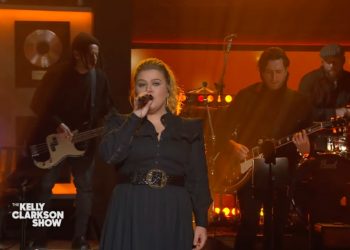 Kelly Clarkson Covers a Peaches & Herb Classic For Kellyoke and It Feels So Good