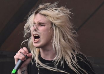 100 Gecs share thrashing new single ‘Hollywood Baby’, reveal ‘10,000 Gecs’ tracklist