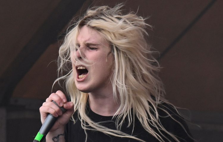 100 Gecs share thrashing new single ‘Hollywood Baby’, reveal ‘10,000 Gecs’ tracklist