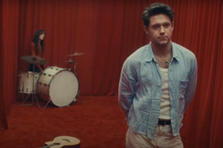 Niall Horan Gets a Dose of Reality in ‘Heaven’ Music Video: Watch