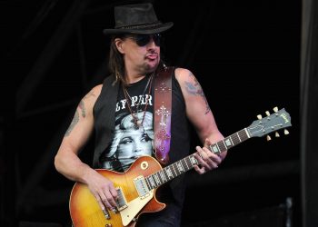 Richie Sambora in talks to return to Bon Jovi