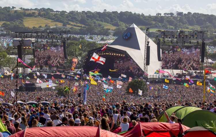 Want to work at Glastonbury 2023? They’re hiring chefs and catering assistants