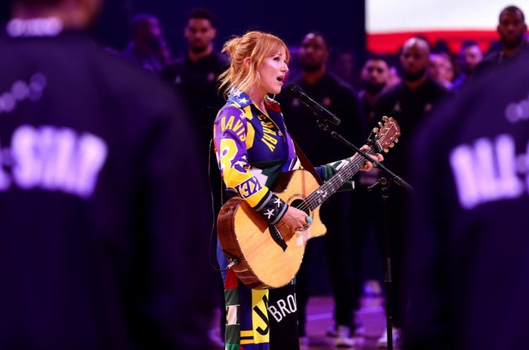 Jewel Performs the National Anthem at 2023 NBA All-Star Game