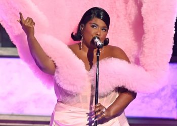 Lizzo Playfully Covers Rammstein’s ‘Du Hast’ at German Tour Stop