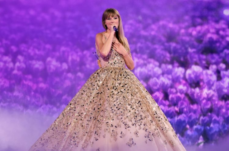 Swiftie Couple Gets Married During Taylor Swift’s Eras Tour Stop in Arizona