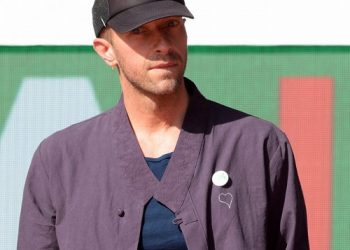 Chris Martin needs physio to help him prepare for gigs