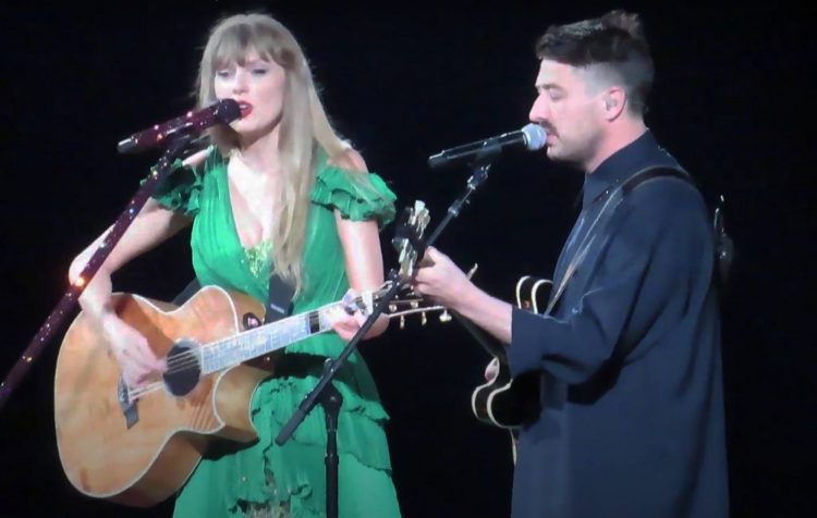 Watch Taylor Swift perform ‘Cowboy Like Me’ with Marcus Mumford in Las Vegas