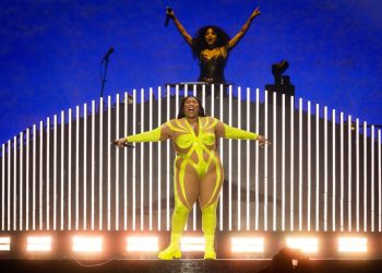 ‘Du’ Over: Lizzo Performs Full Band Version of Rammstein Classic in Berlin