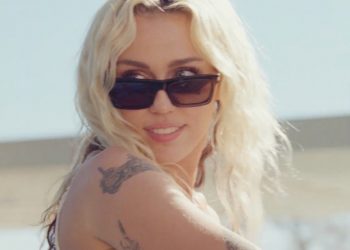 Miley Cyrus Thanks Fans for ‘Flowers’ 8th Week at No. 1, Drops ‘Jaded’ Backyard Session