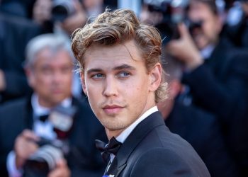 Watch Austin Butler’s Dramatic Reading of Taylor Swift’s ‘Red’