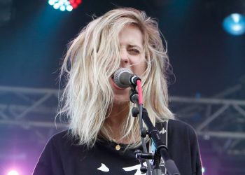 Bully shares new single ‘Days Move Slow’ and announces album ‘Lucky For You’