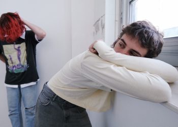 Royel Otis share bright new single, ‘Sofa King’