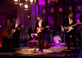The 1975 Perform ‘I’m in Love With You’ & ‘Oh Caroline’ on ‘Saturday Night Live’: Watch