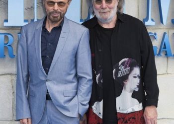 ABBA pay tribute to guitarist Lasse Wellander
