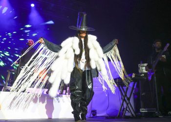 Erykah Badu announces 2023 North American tour with Yasiin Bey