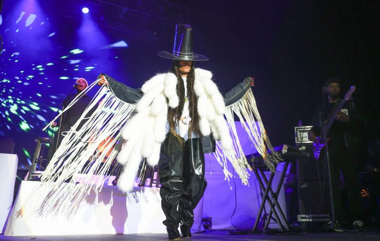 Erykah Badu announces 2023 North American tour with Yasiin Bey