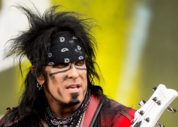 Nikki Sixx confirms Mötley Crüe are working on new music