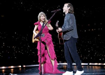 Taylor Swift Sings About ‘Falling Back in Love’ on The National Collab