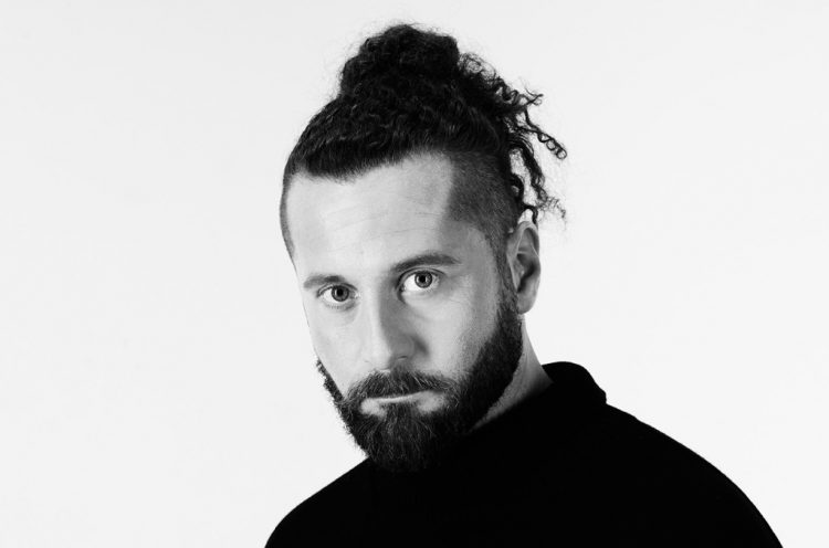 20 Questions With Elderbrook: On His New Album, Learning to Say No & Why ‘You Don’t Have to Wait for Creativity’