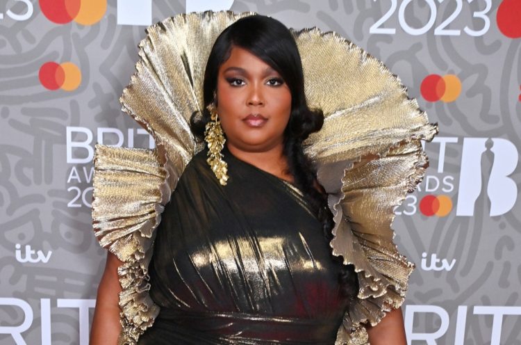Lizzo Brings Drag Queens on Stage, Protesting Tennessee Law