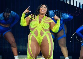 Lizzo Shakes Her ‘Tailfeather’ in a Bikini Ahead of St. Louis Concert