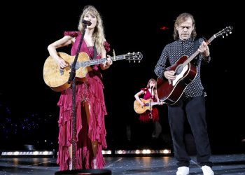 Taylor Swift joined by Aaron Dessner for live debut of ‘The Great War’ at Florida ‘Eras Tour’ show
