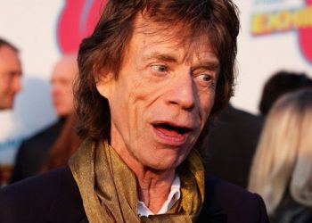 Rolling Stones camped in van to see idol Buddy Guy live