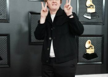 Lewis Capaldi reacts to album reviews with meme