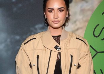 Demi Lovato releases rock version of Cool for the Summer