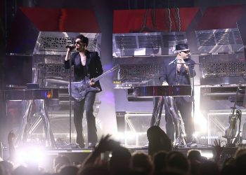Chromeo team up with La Roux on funky new single ‘Replacements’