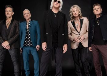 Def Leppard to play intimate hometown gig