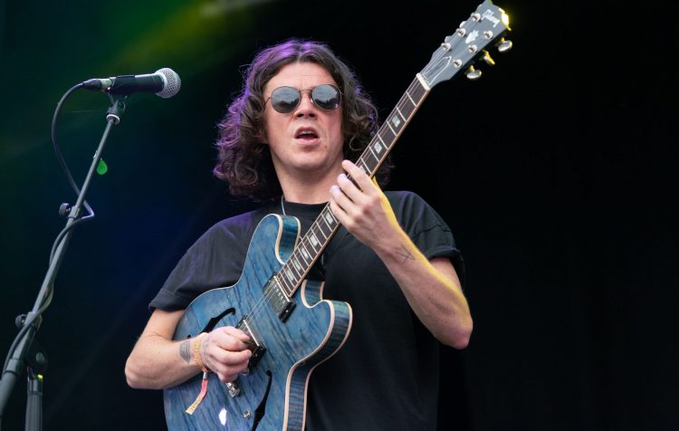 The View’s Kyle Falconer punches bandmate on stage at Manchester gig