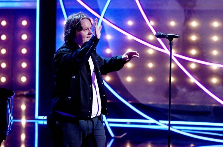 Lewis Capaldi Pokes Fun at Internet ‘Discourse’ Over Taylor Swift & Matty Healy Dating Rumors