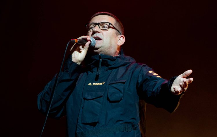 Paul Heaton to leave money behind the bar at pubs in Warrington for Neighbourhood Weekender