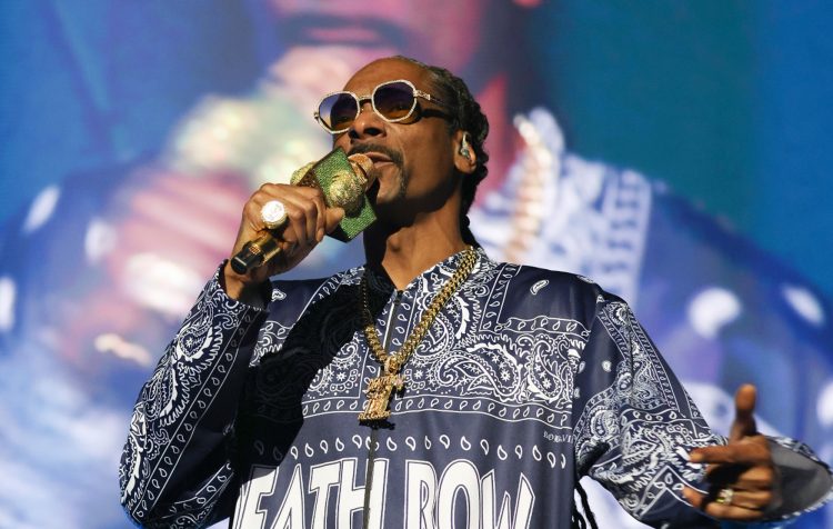 Snoop Dogg criticises “fucked up” streaming payments and supports writers’ strike